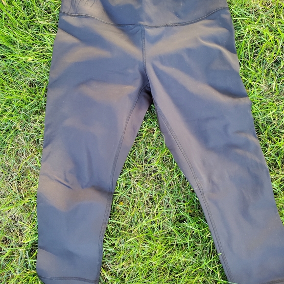 Capri length yogas - Picture 8 of 8